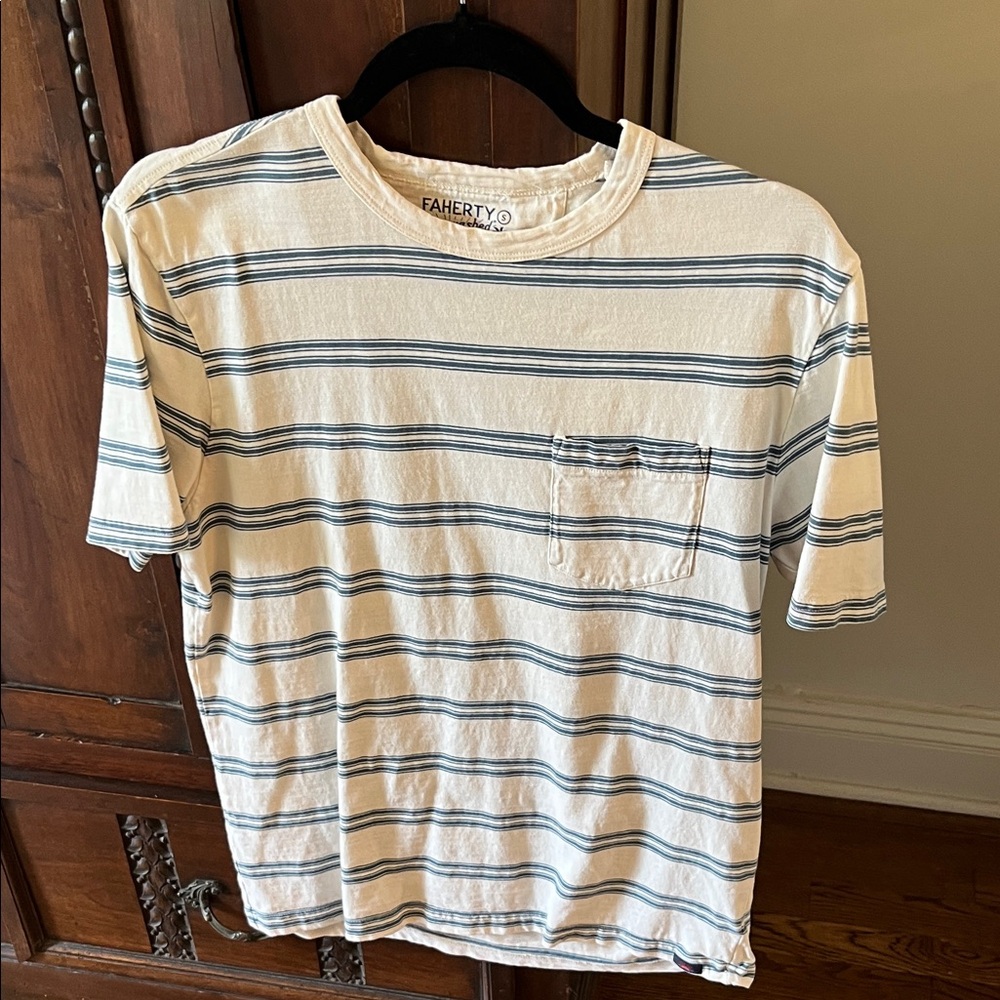 Faherty Short Sleeve Tee in White and Blue Stripes